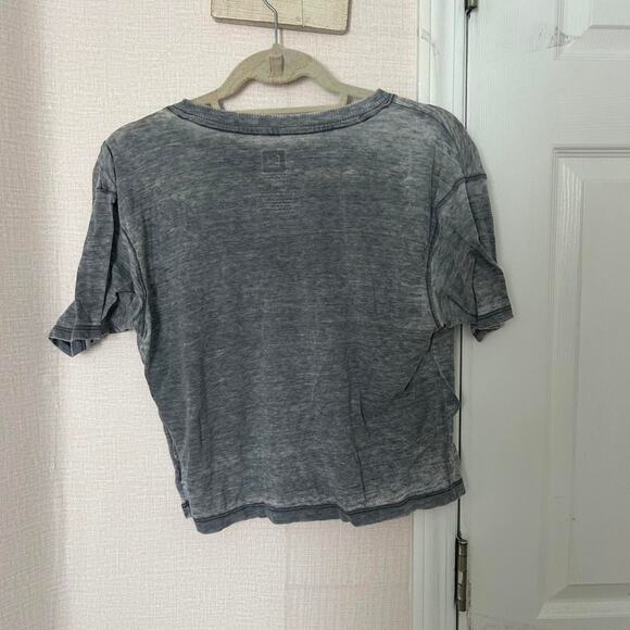 Grey and red general motors Corvette Logo Crop Top - Picture 5 of 5